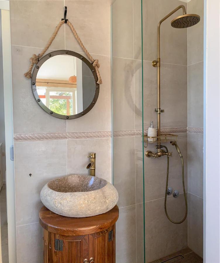 Villa Alara - Charming Villa With Heated Swimming Pool Milohnici Extérieur photo