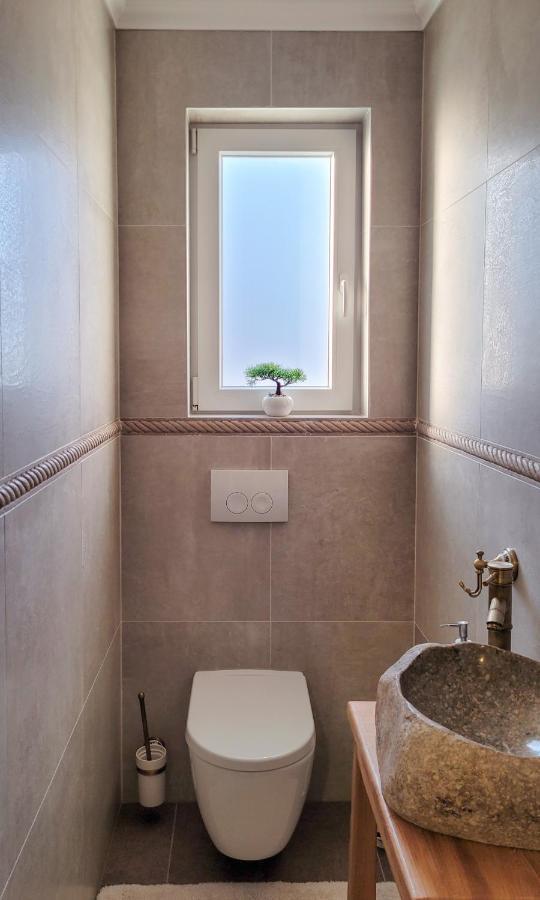 Villa Alara - Charming Villa With Heated Swimming Pool Milohnici Extérieur photo