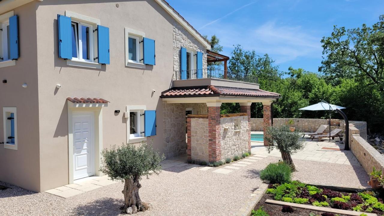 Villa Alara - Charming Villa With Heated Swimming Pool Milohnici Extérieur photo