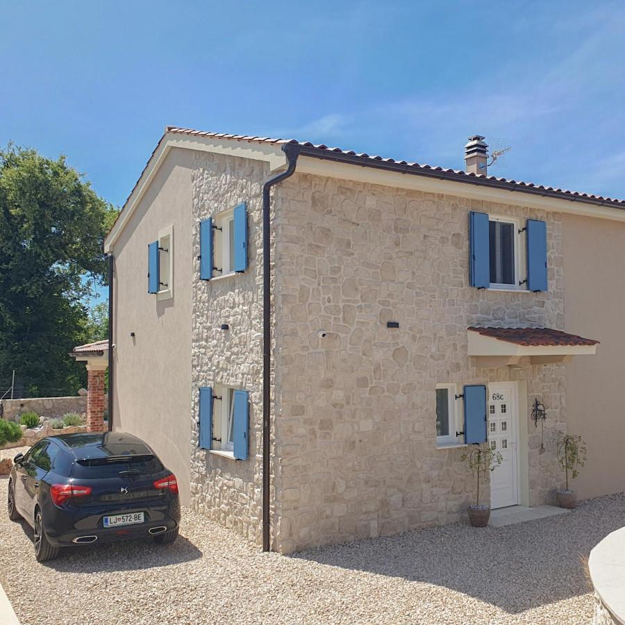 Villa Alara - Charming Villa With Heated Swimming Pool Milohnici Extérieur photo